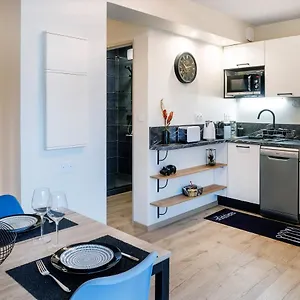 https://appart-t-1-bis-centre-ville-entierement-renove.midi-pyreneeshotels.com